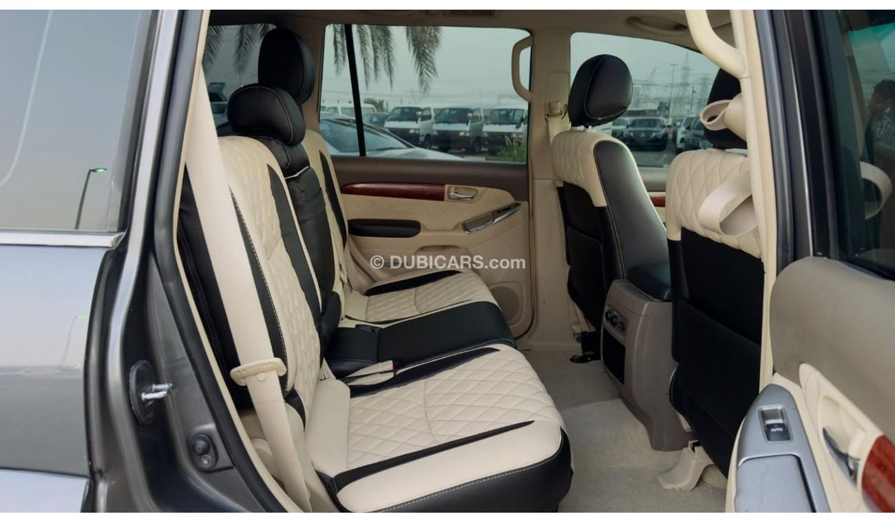 Toyota Prado 2007 | PETROL 3.7L | PREMIUM TWO TONE LEATHER SEATS | LCD DISPLAY PANEL | GOOD CONDITION