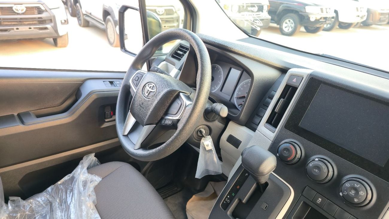 Toyota Hiace TOYOTA HIACE CARGO 3.5L AT MODEL YEAR 2026 COLOR WHITE