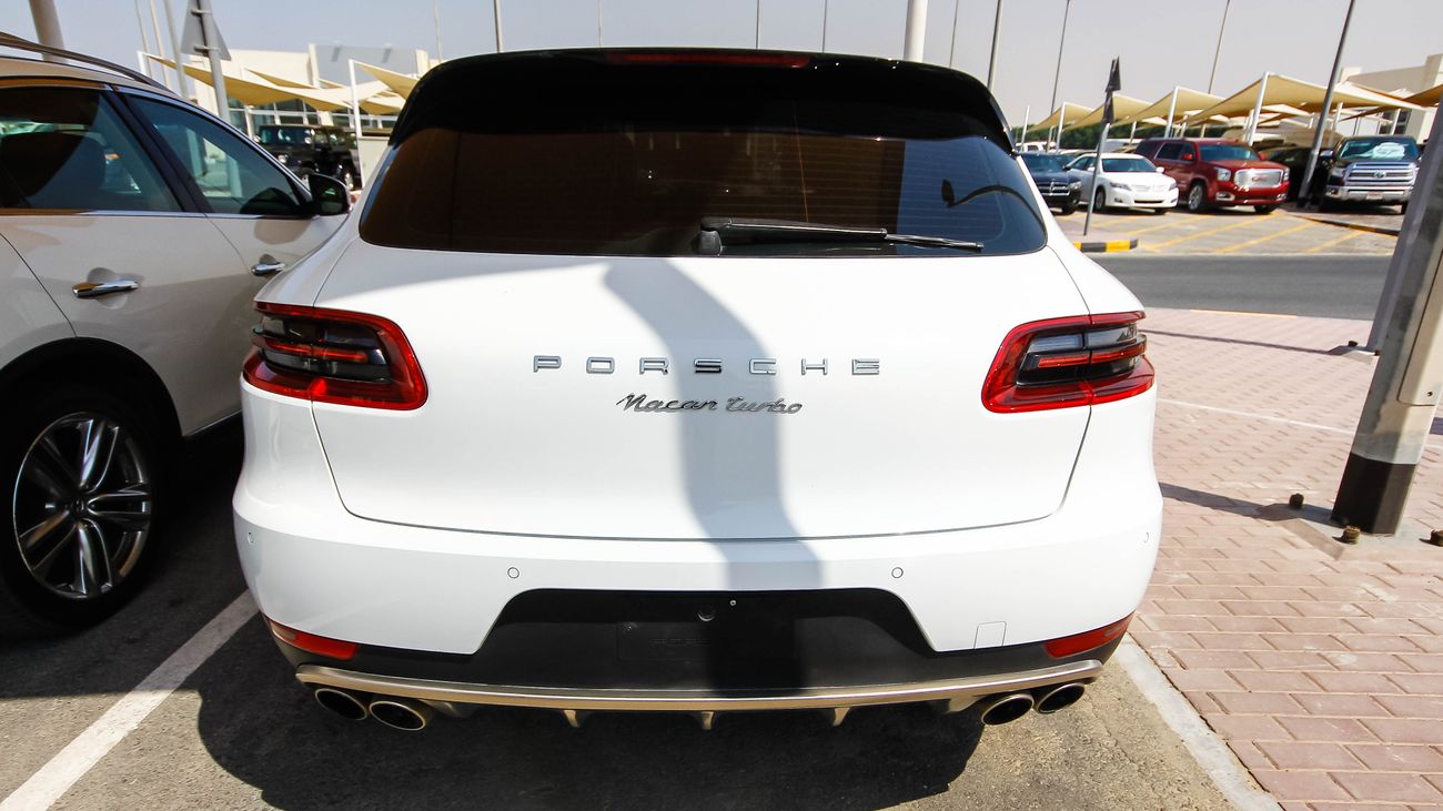 Used Porsche Macan Turbo 2015 for sale in Dubai 74391