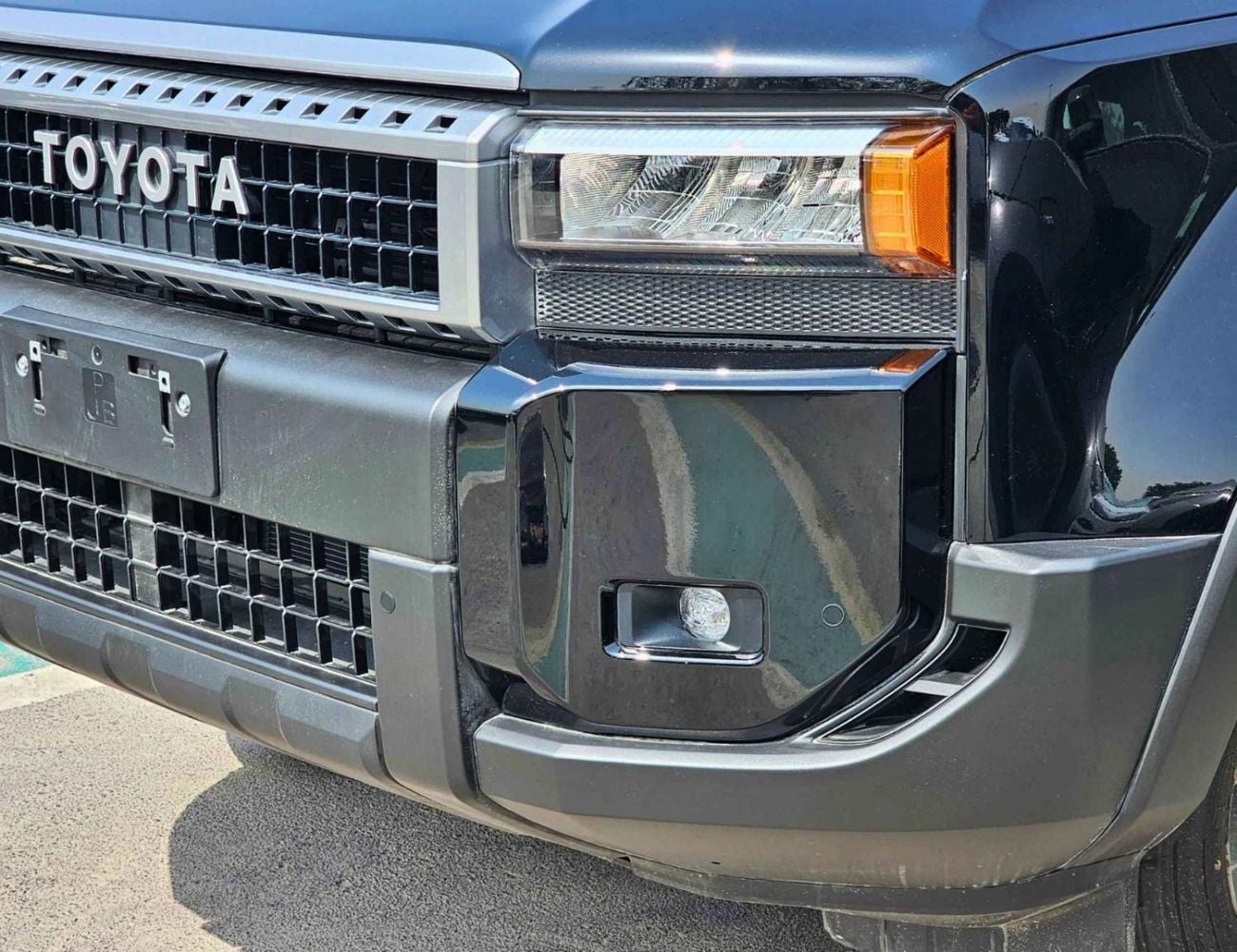 تويوتا برادو ALL ROUNDER || MID OPTION || 2.8L DIESEL V4 || LETHAER WITH DRIVER PWR SEAT || SUNROOF (CODE#P28AR2)