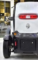 Renault Twizy EXCELLENT DEAL for our Renault Twizy ( 2019 Model ) in White / Black Color Korean Specs