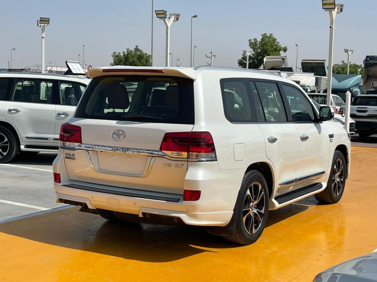تويوتا لاند كروزر Toyota Land Cruiser VXS Grand Touring 2021 V8 5.7L