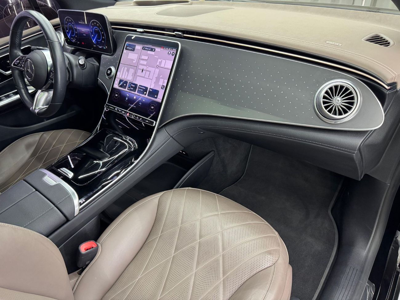 مرسيدس بنز EQE 350+ Premium + 2022 Mercedes Benz EQE350+ AMG, 2027 Mercedes Warranty + Service Pack, Fully Loaded, GCC