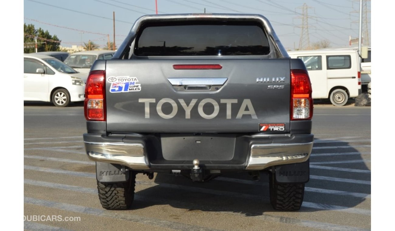 Toyota Hilux SR5