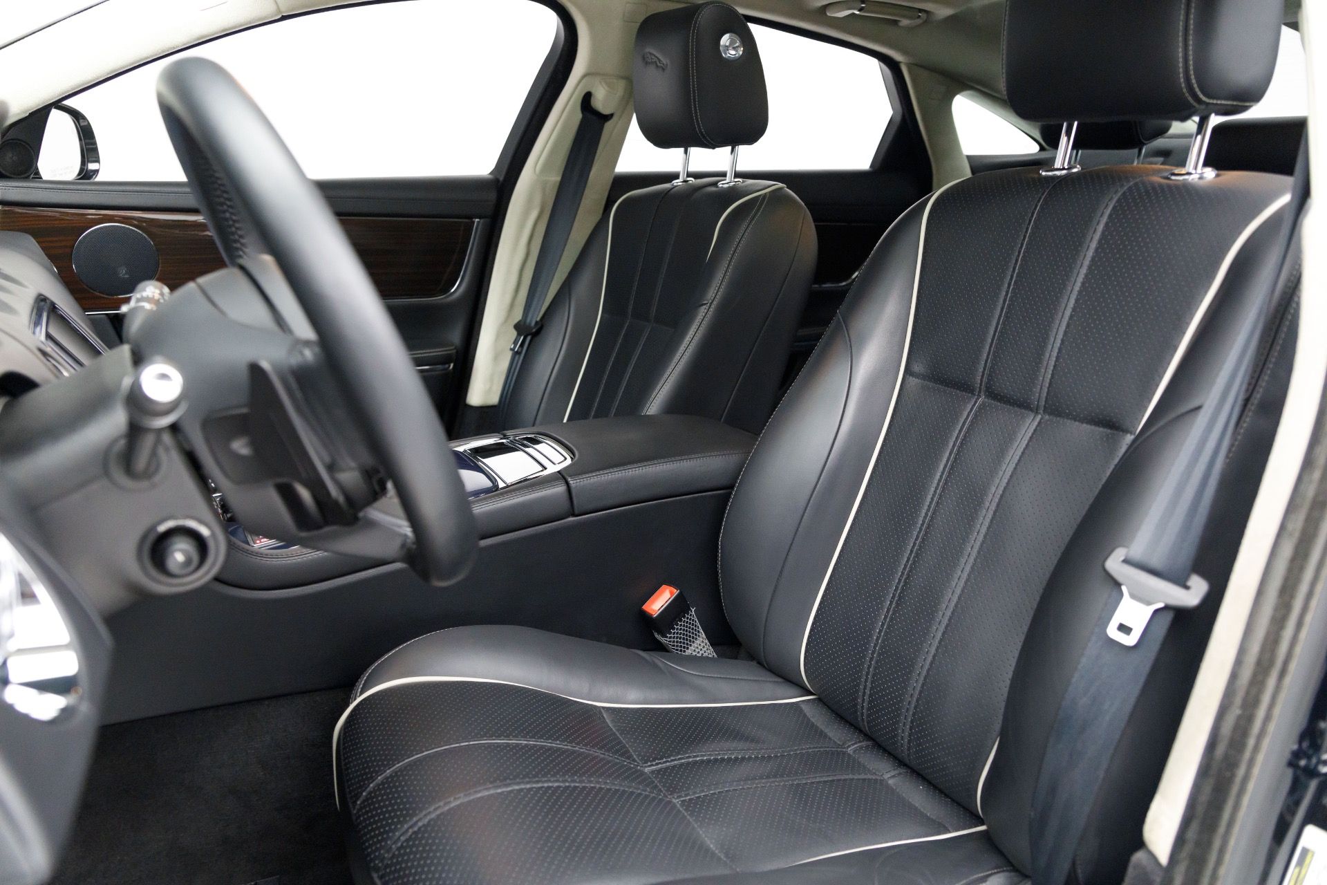 جاكوار XJL interior - 5