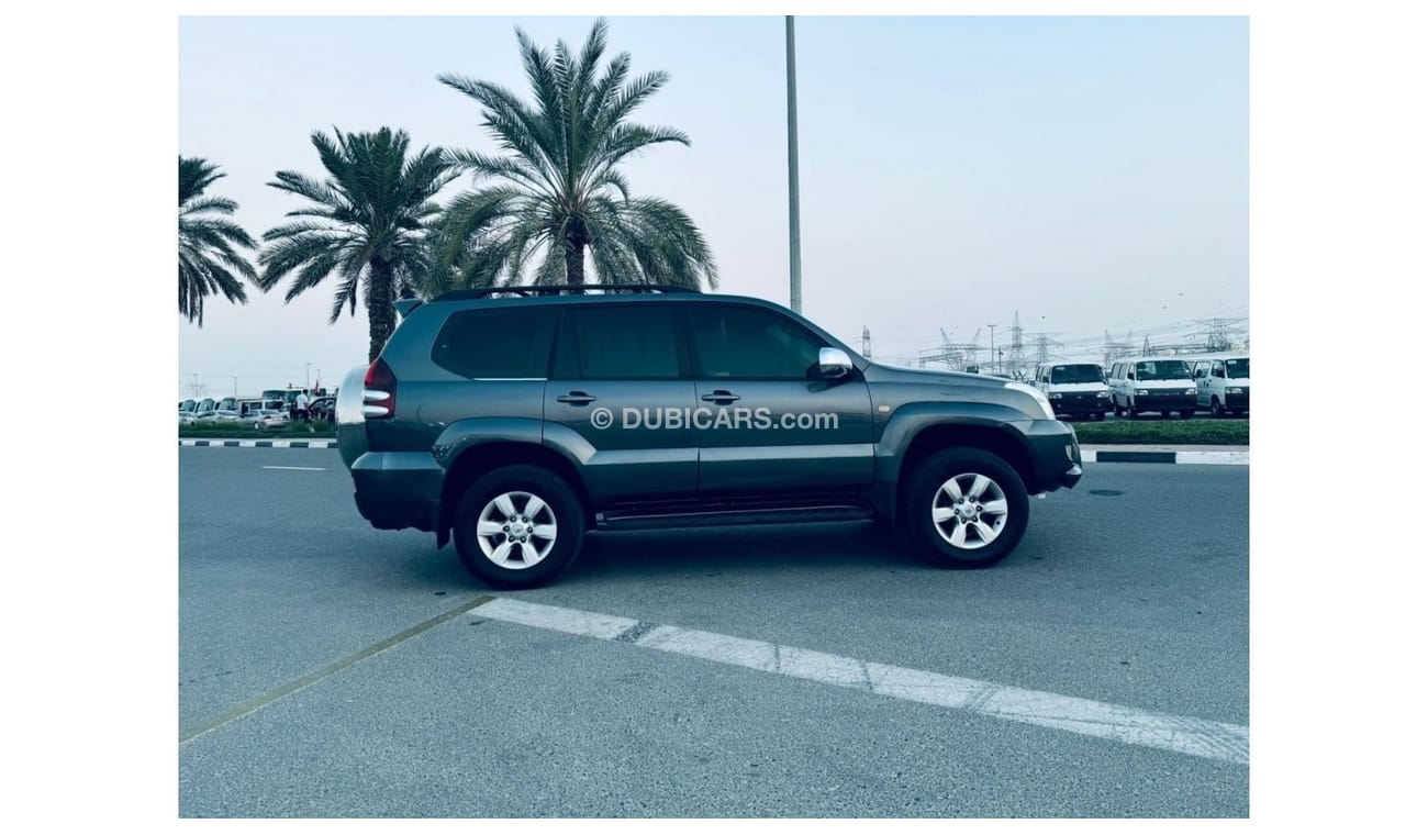 Toyota Prado 2007 | PETROL 3.7L | PREMIUM TWO TONE LEATHER SEATS | LCD DISPLAY PANEL | GOOD CONDITION