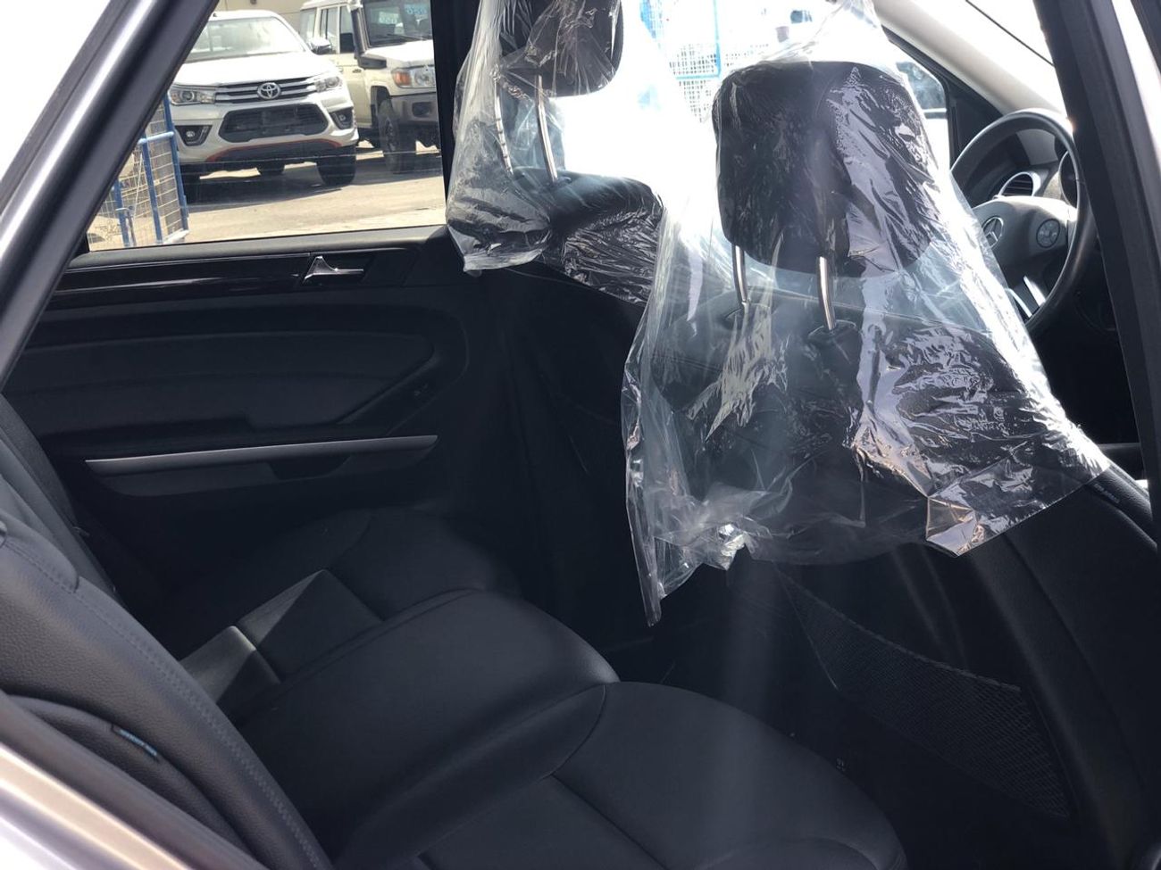 Mercedes-Benz ML 350 MATRIX EDITION-SUNROOF-DVD-LEATHER SEATS-POWER SEATS-ALLOY RIMS-REAR AC-REAR CAMERA-LOT-598