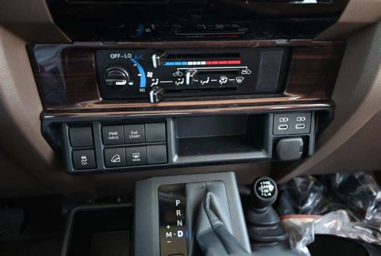 تويوتا لاند كروزر 70 4.0L LAND CRUISER 70 HARD TOP 3DR 2024