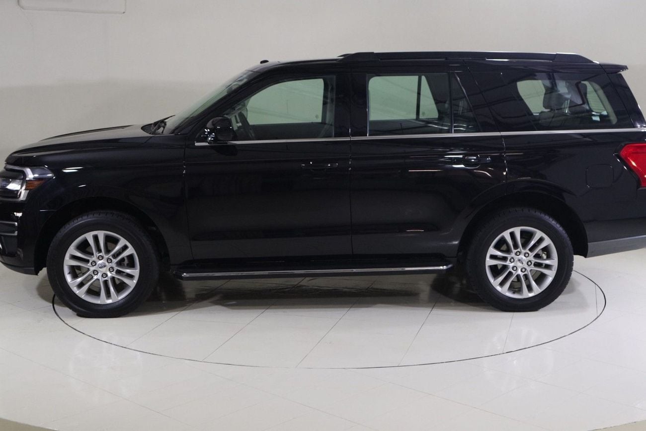 فورد إكسبيديشن XLT XT222 / AL TAYER MOTORS AL QOUZ SHOWROOM