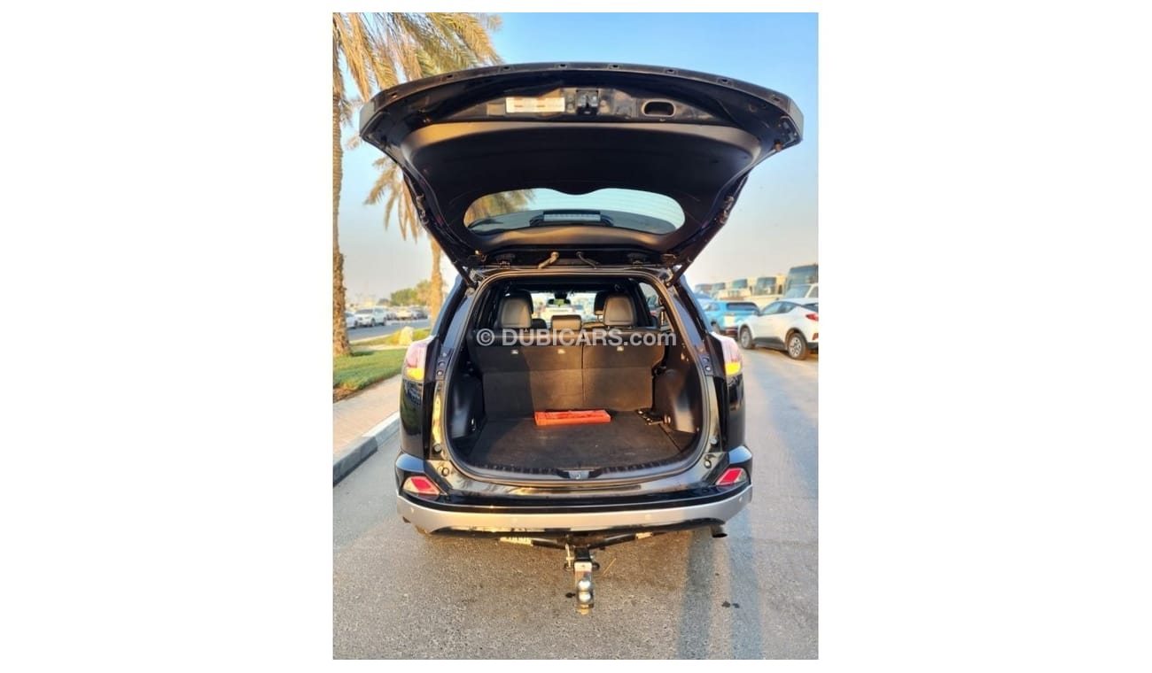 Toyota RAV4 EX RAV4 SE 2WD BLACK 2017