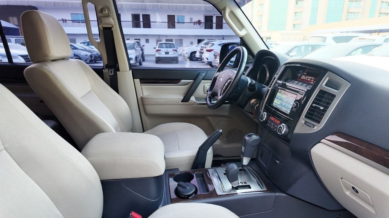 Mitsubishi Pajero GLS | V6 | 4x4 || Complete Service History || Zero Downpayment Support