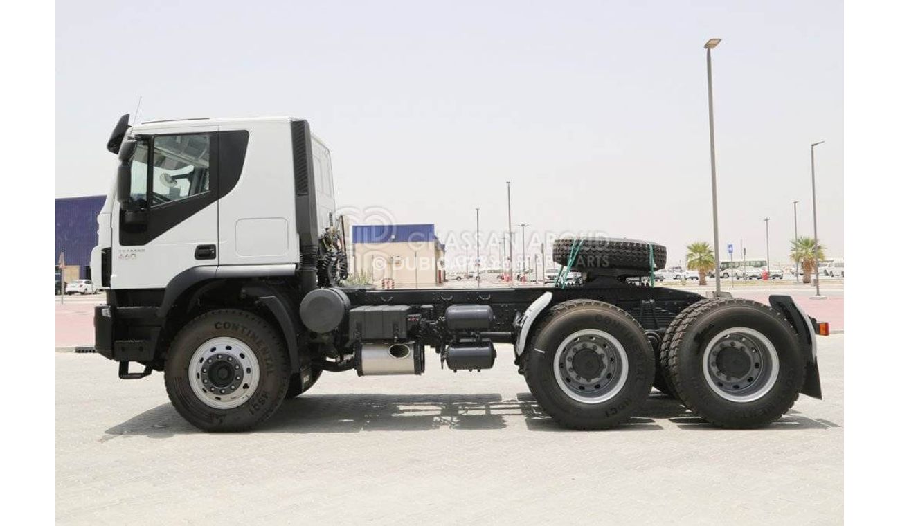 Iveco Trakker IVECO, GCW 130 Ton HP 440, Sleeper Cabin w/ Hub Reduction MY22 Tractor Head Tractor Head EXPORTONLY