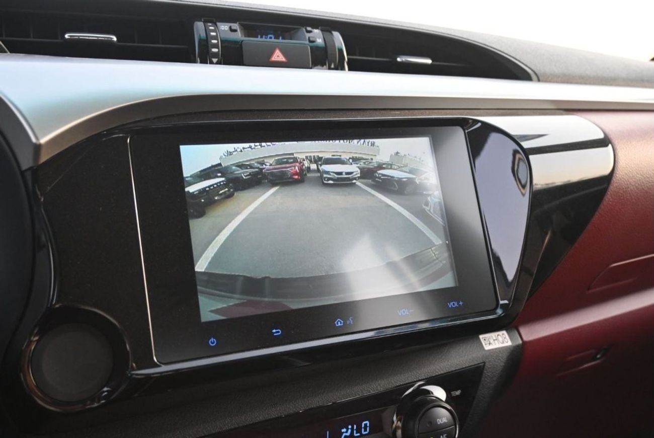 تويوتا هيلوكس Toyota Hilux SR5 GLSX 2.7L Petrol, Manual Transmission, 4WD, Model 2024, Color White