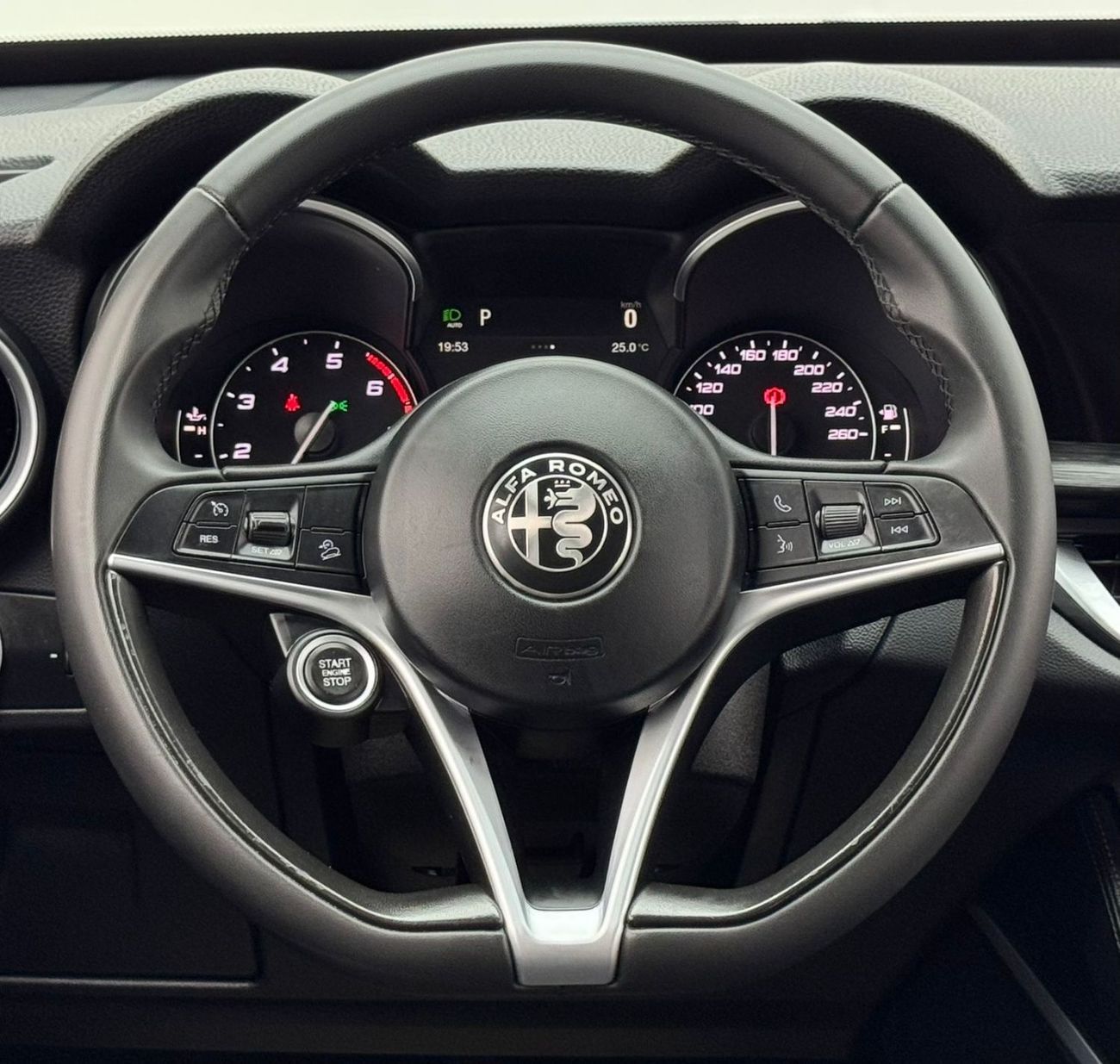 Alfa Romeo Stelvio Super 2.0L 2018 Alfa Romeo Stelvio Q4 Super, Service History, 1 Year Warranty, GCC