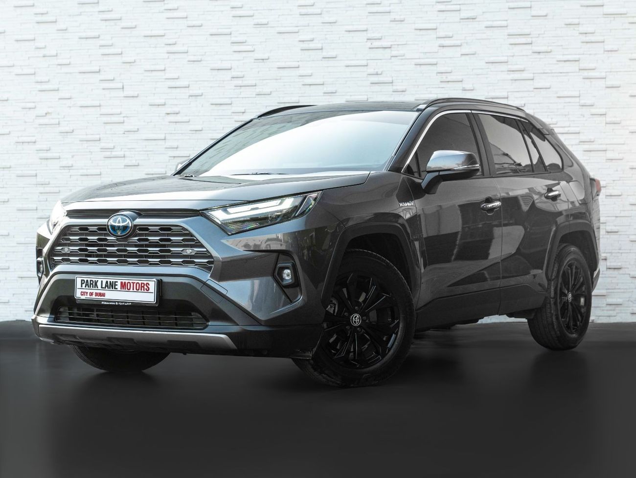 Toyota RAV4 AED 2,327 PM • RAV 4 HYBRID VXR • ONLY 11,500 KMS • OFFICIAL AL FUTTAIM MOTORS TOYOTA WARRANTY