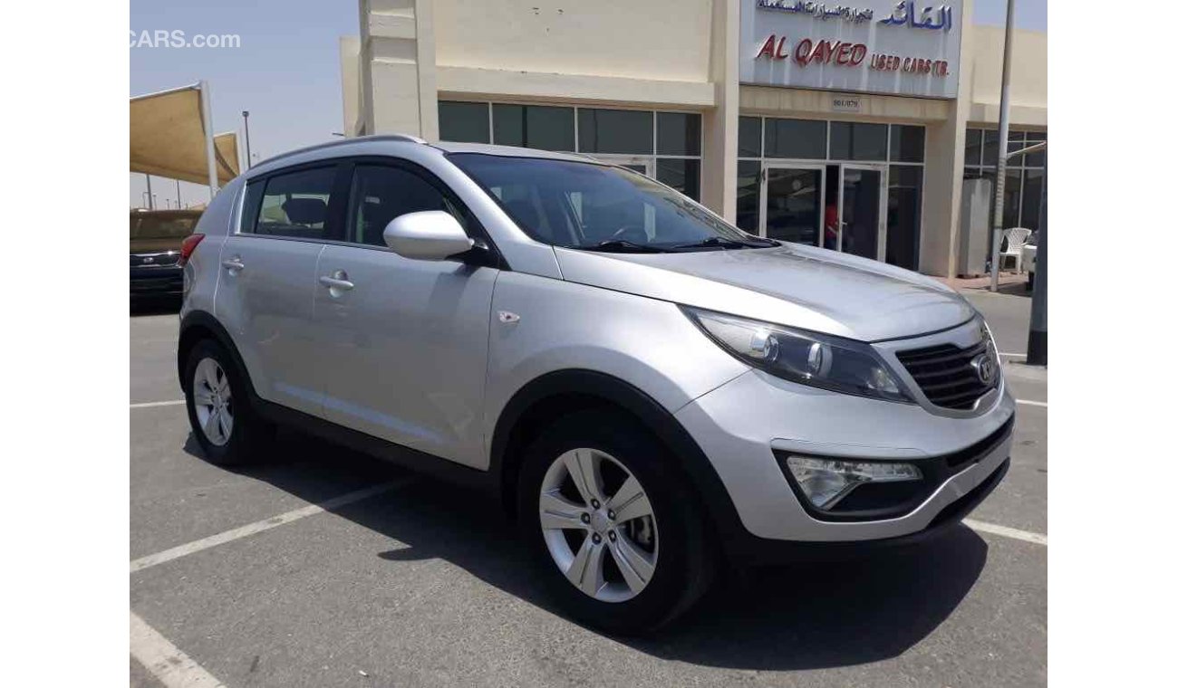 Kia Sportage سياره نظيفه جدا بحاله ممتازه بدون حادث ضمان شاسيه جير ماكينه