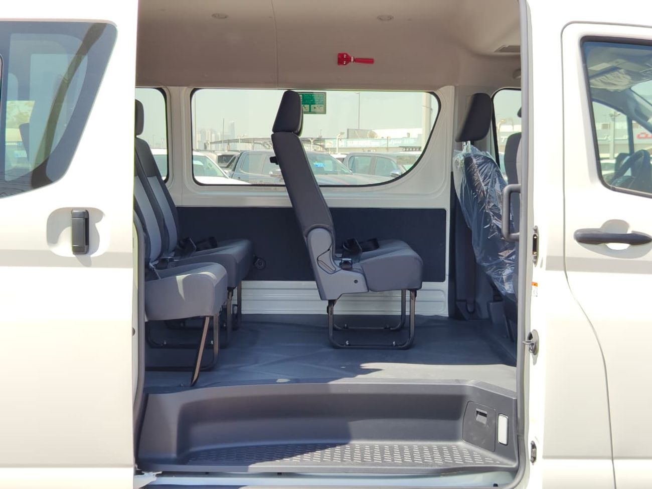 Toyota Hiace 2026 Toyota Hiace DX 13-Seater 3.5L V6 Petrol Automatic Transmission RWD Only For Export