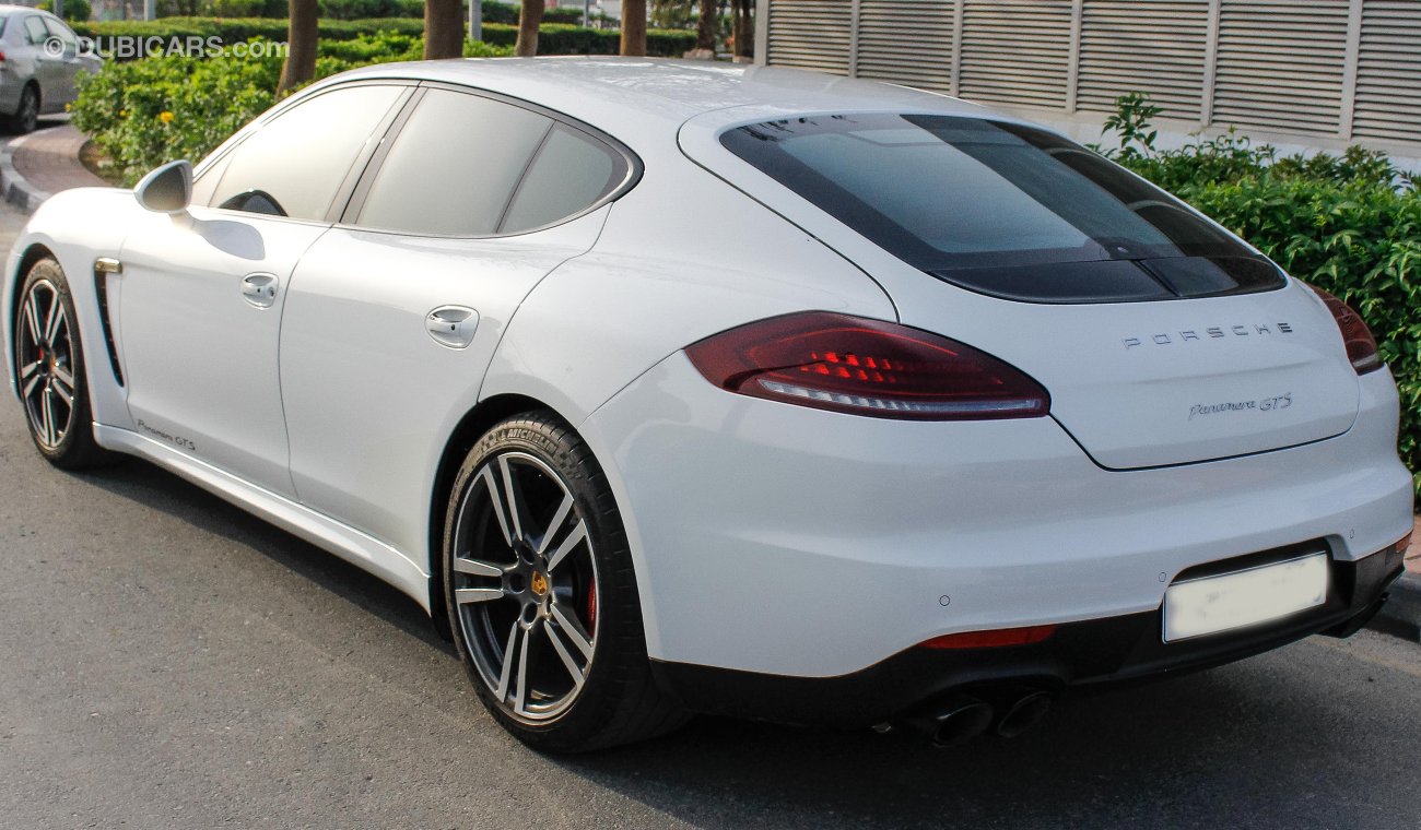 Porsche Panamera GTS