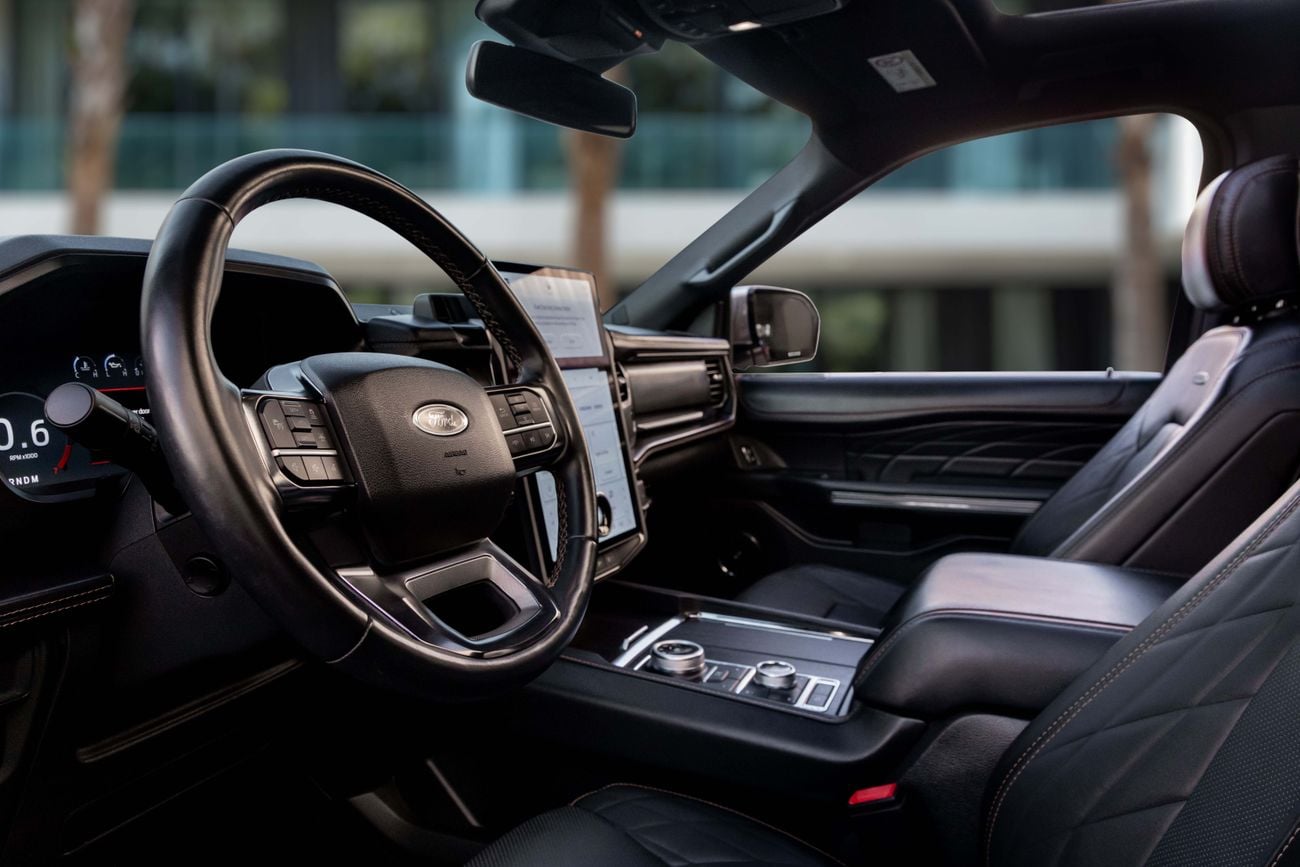 فورد إكسبيديشن 3,917 P.M | Platinum | Ford Warranty + S/Contract til July 2028 | 0% Downpayment