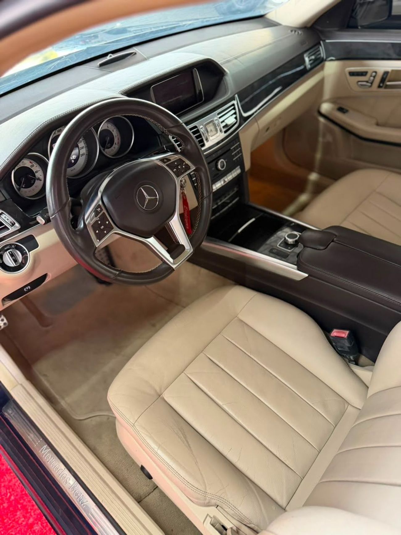 مرسيدس بنز E300 AVANTGARDE SPORT