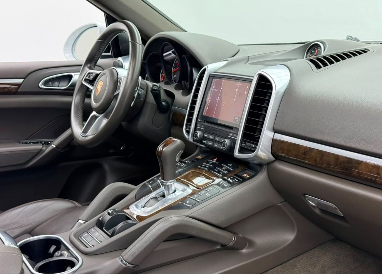 Porsche Cayenne PLATINUM EDITION 2018 Porsche Cayenne Platinum, Service History, Fully, Loaded, Excellent Condition, GCC