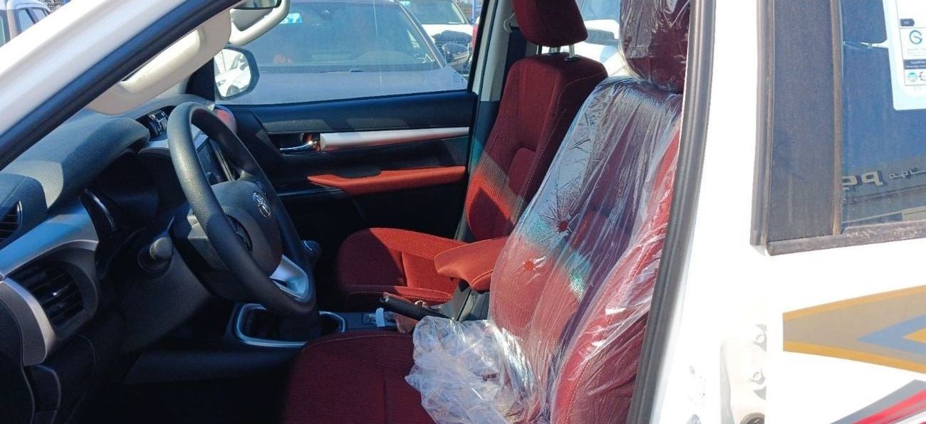 Toyota Hilux Toyota HILUX DC 2.7L Petrol MT 2025YM