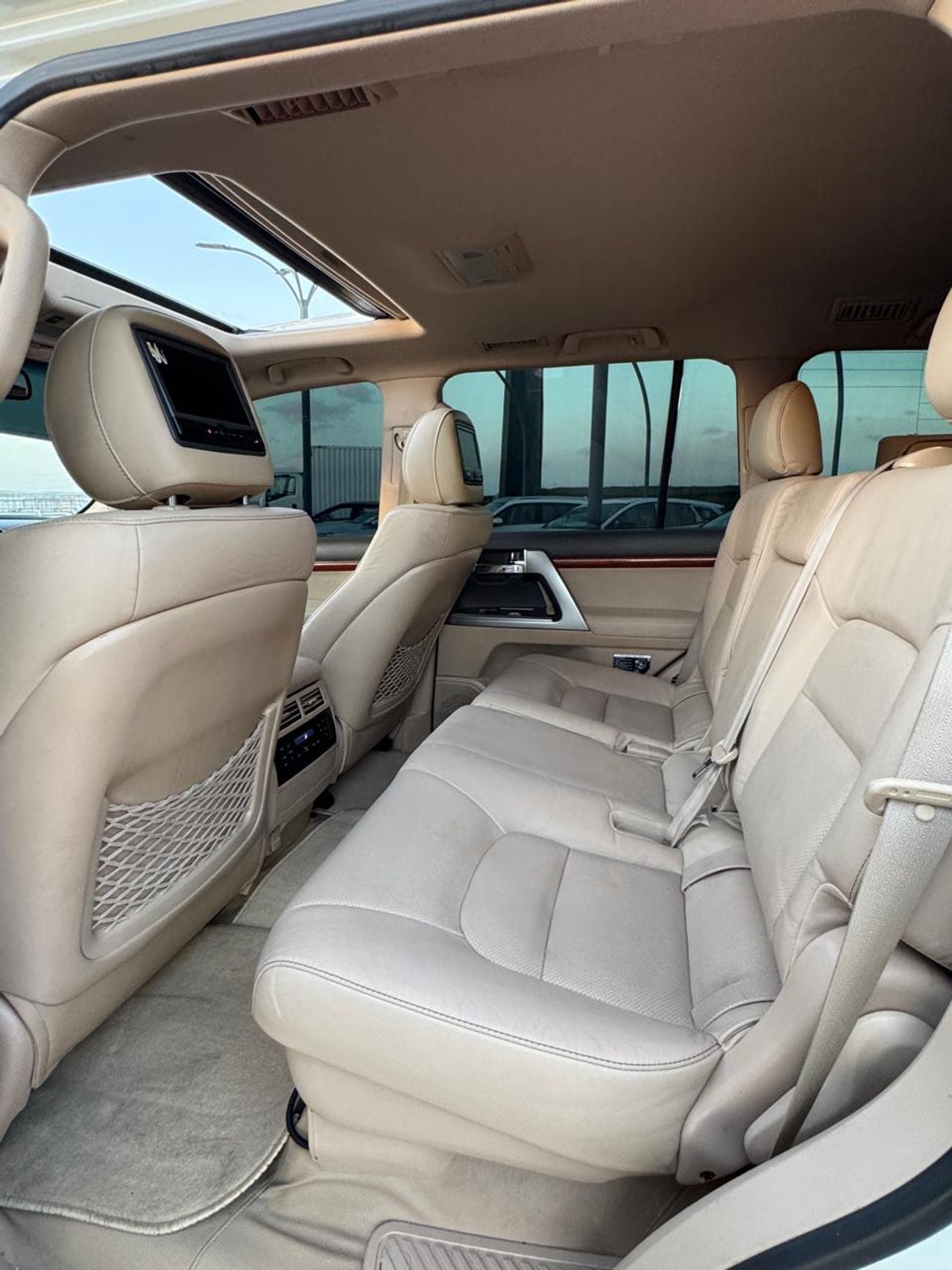 تويوتا لاند كروزر VXR+ 5.7L