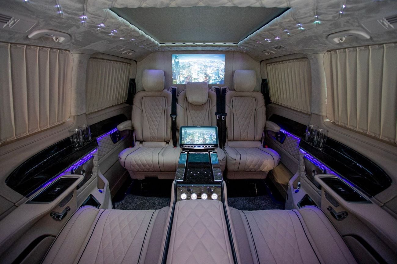 مرسيدس بنز V 300 Senzati® Jet Class® Oryx Edition® 7 seat Silk Beige Leather