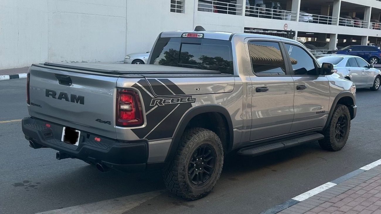 رام 1500 Rebel Crew Cab 5.7L