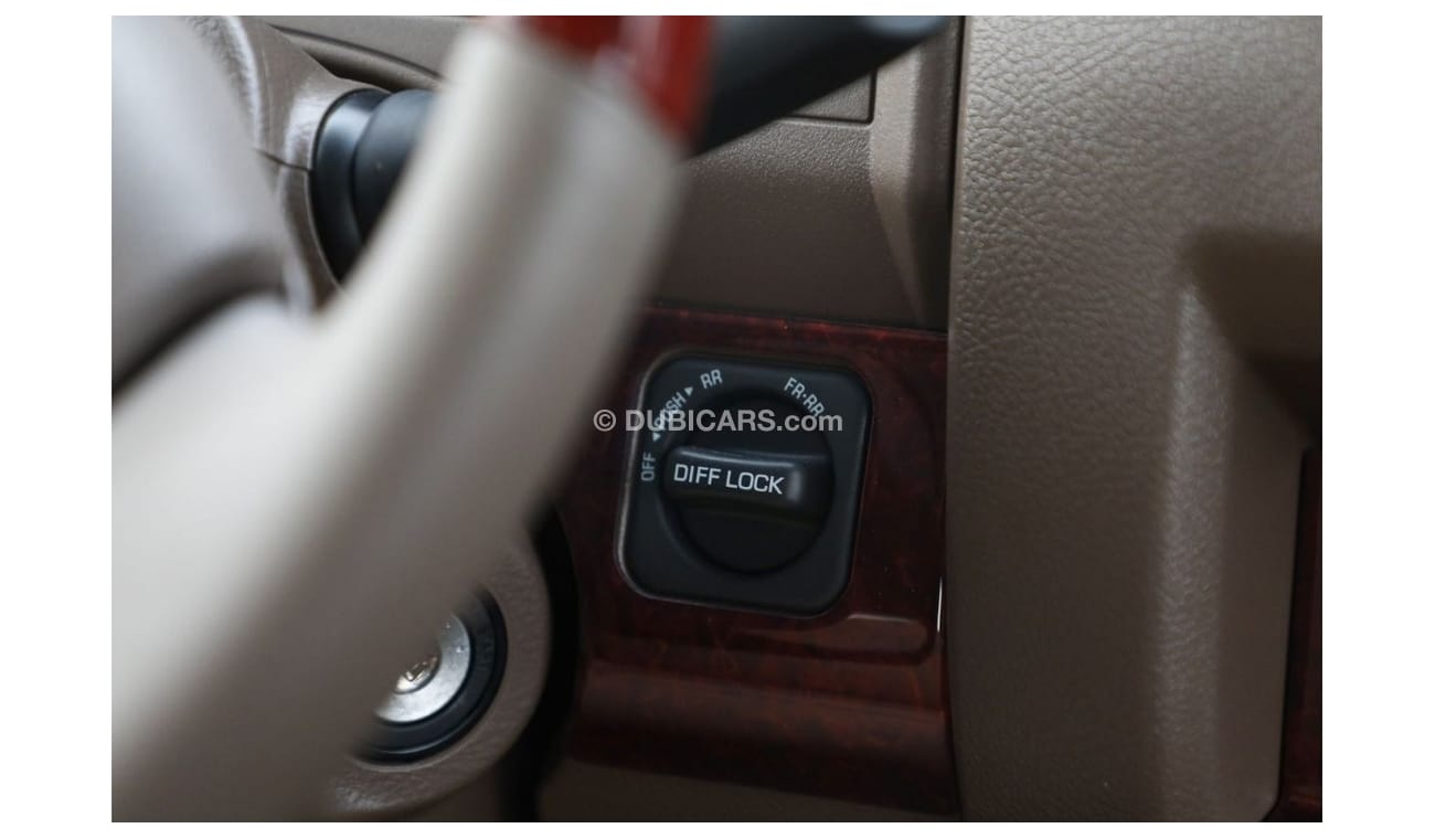 Toyota Land Cruiser Pick Up 2023 Toyota LC PUP 4X4 DC 4.5 With Diff Diesel Manual - Beige inside oak - Export only