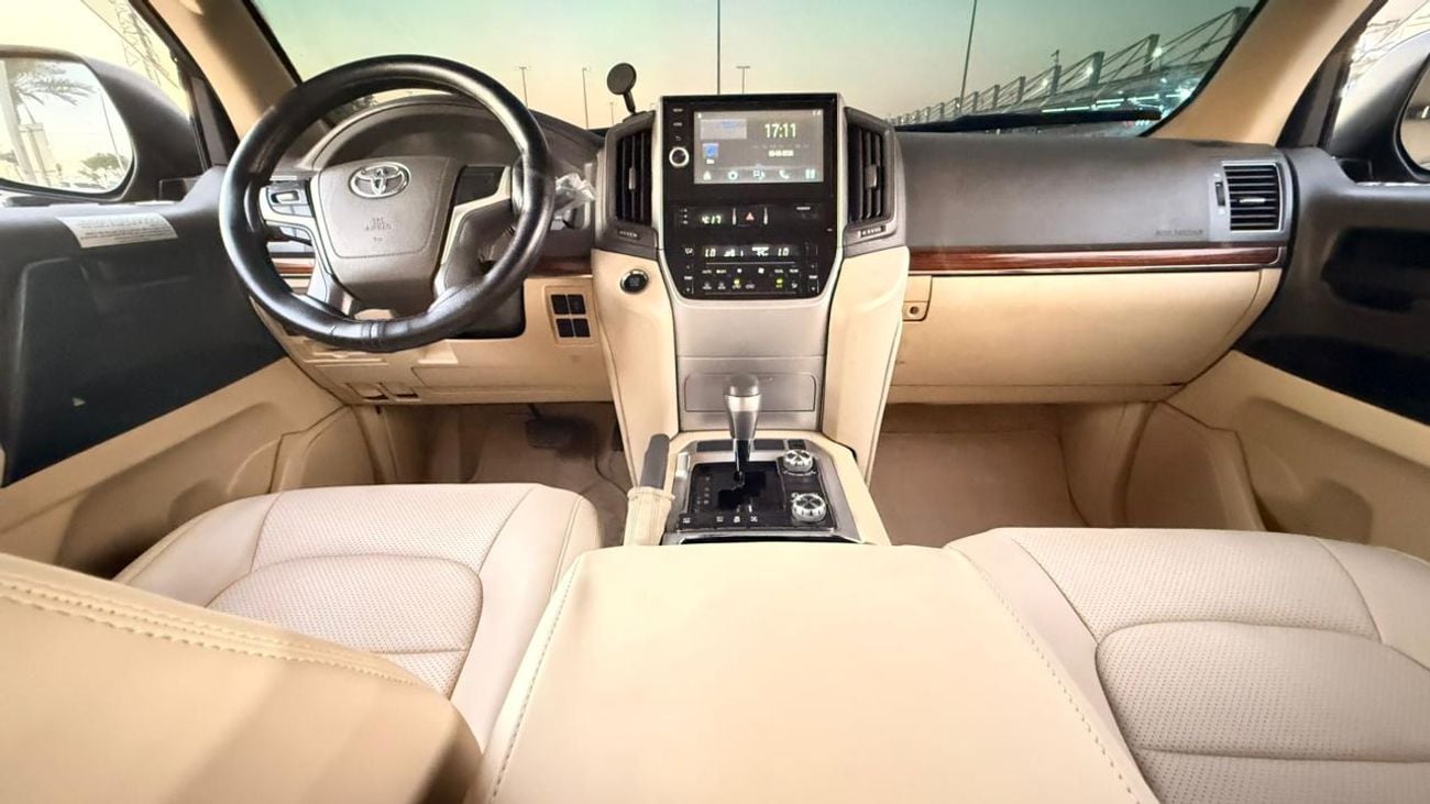 Toyota Land Cruiser 2017 | 4.5 DIESEL ENGINE | AUTOMATIC | LHD