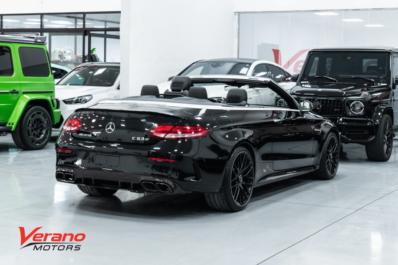 مرسيدس بنز C 63S AMG Std 4.0L (4 Seater)