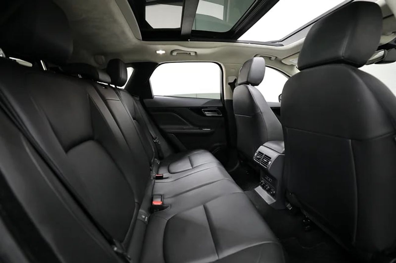 جاكوار F بيس F Sace | 1,100 monthly | Free Insurance + Registration | Ref#A629005