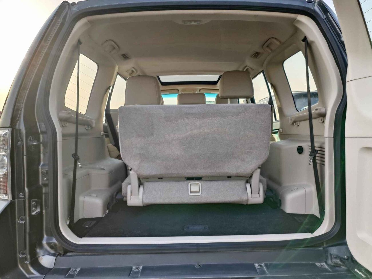 Mitsubishi Pajero / FULL OPT / SUNROOF / LOT#17287