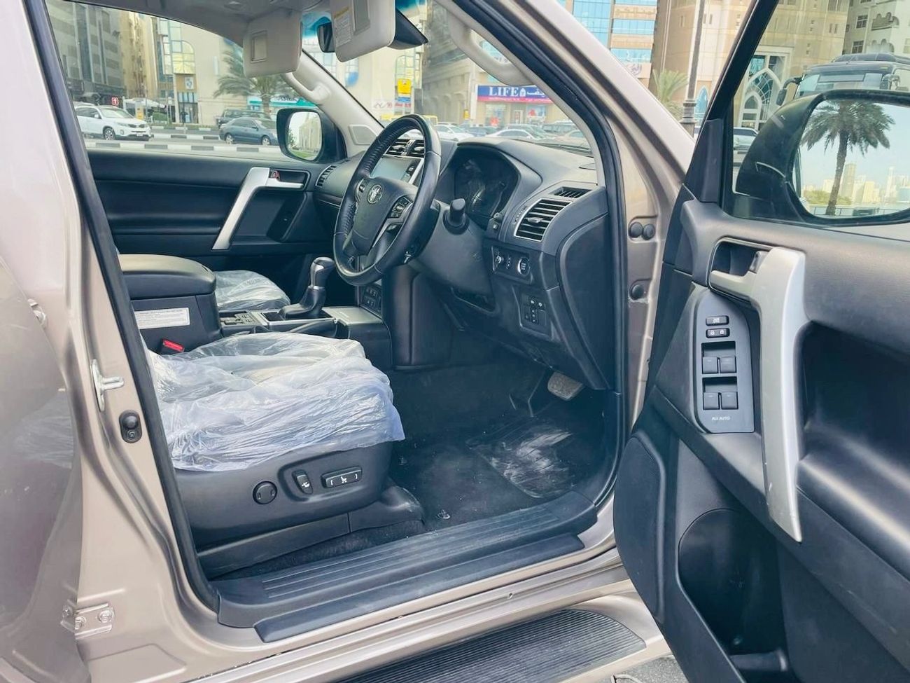 تويوتا برادو Toyota Kakadu Prado 2022 Full option Top the range Diesel R H D