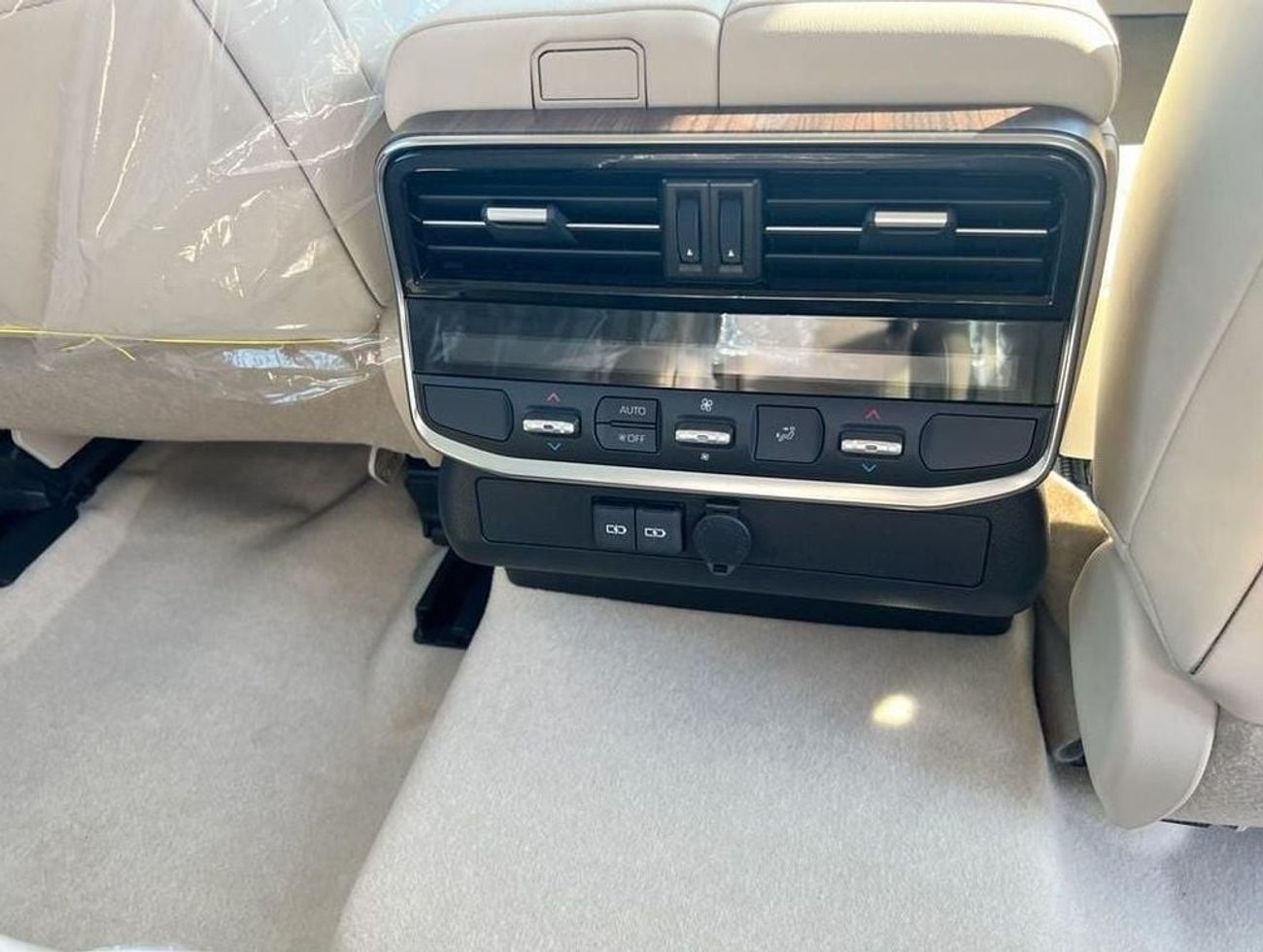 Toyota Land Cruiser LAND CRUISER VX 3.3L DIESEL 2025