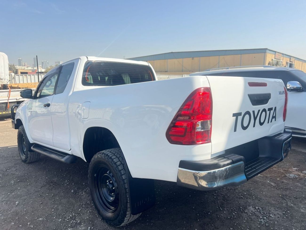 Toyota Hilux SMART CABIN ,DIESEL 2.8 LITER ,RIGHT HAND DRIVE ,AUTOMATIC