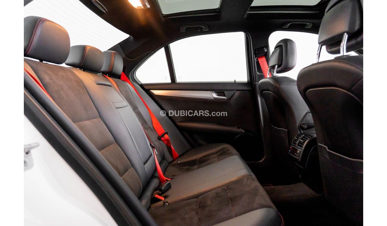 Mercedes-Benz C 200 AMG Pack 2014 Mercedes Benz C200 / AMG+ Sport Package