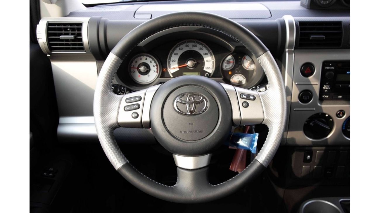 Toyota FJ Cruiser 2023 Toyota FJ Cruiser 4.0 Xtreme V 2 Air Bag - Grey inside Grey | Export Only