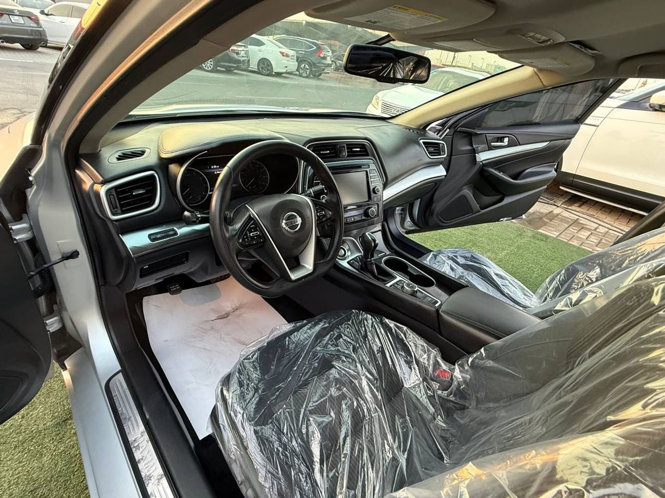 Nissan Maxima PLATINUM first owner, clean use