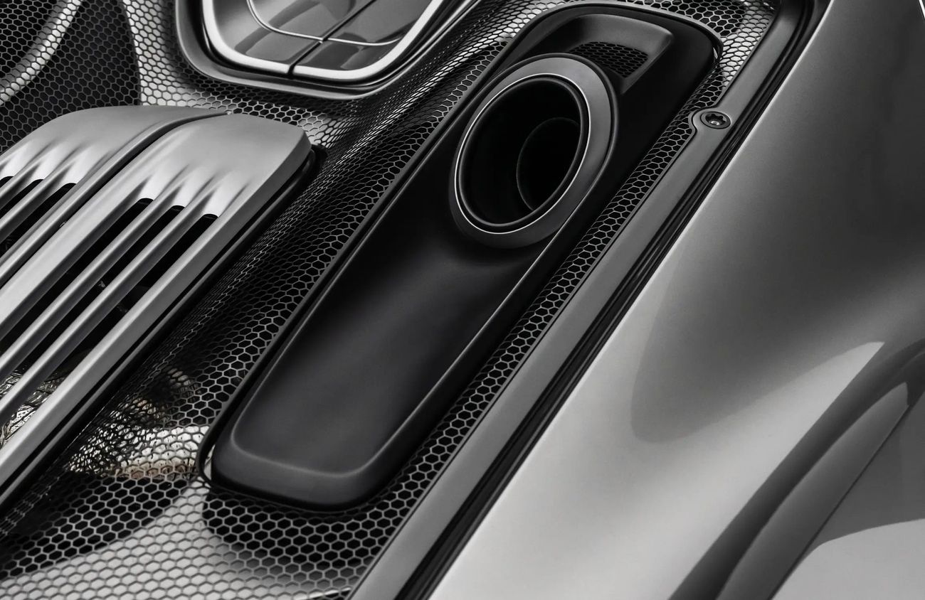 بورش 918 سبايدر 4.6L V8 N/A Engine + eMotor