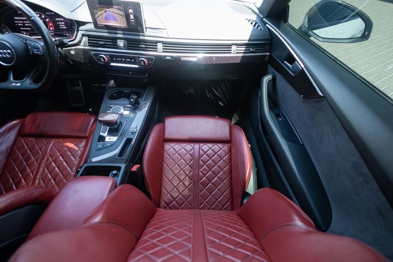 Audi S5 TFSI quattro 3.0L