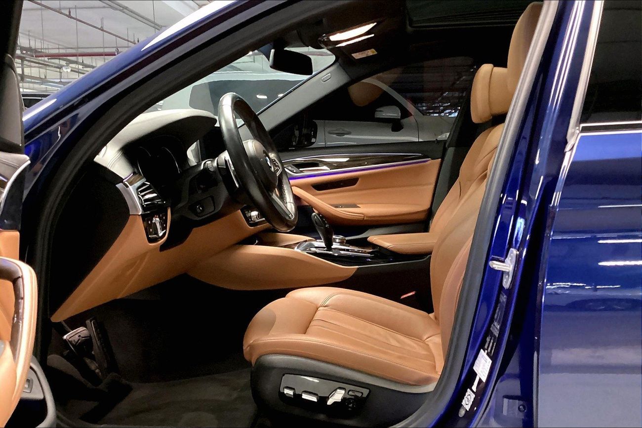 بي أم دبليو 520i M Sport | شامل الضمان | 0 ﺪﻔﻋﺓ ﺃﻮﻟﻯ