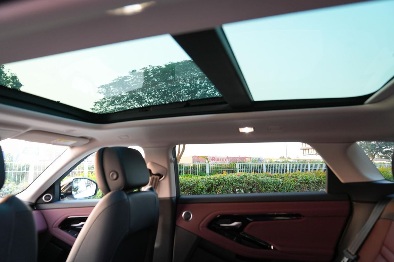 لاند روفر رانج روفر إيفوك SE P250 DYNAMIC 2025!! FIVE YEARS WARRANTY!! THREE YEARS SERVICE CONTRACT!!