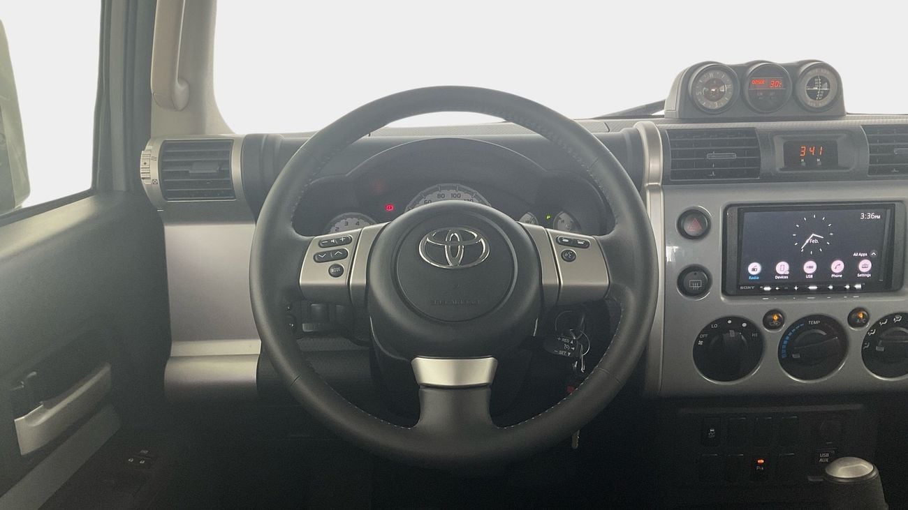 Toyota FJ Cruiser VXR 4.0L VXR | Guaranteed Warranty | 0 Down Payment