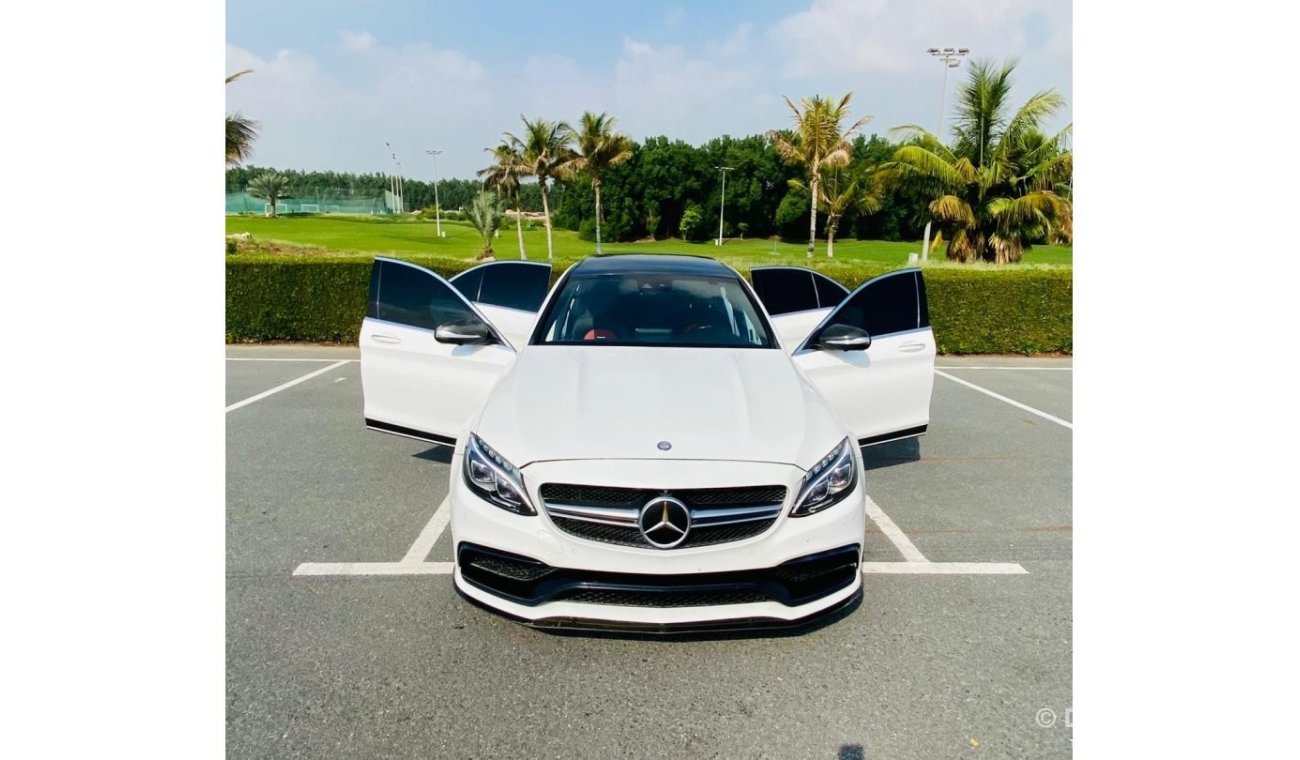 مرسيدس بنز C 63 AMG Std السياره بحاله ممتازه جدا لا تحتاج إلى أي مصاريف