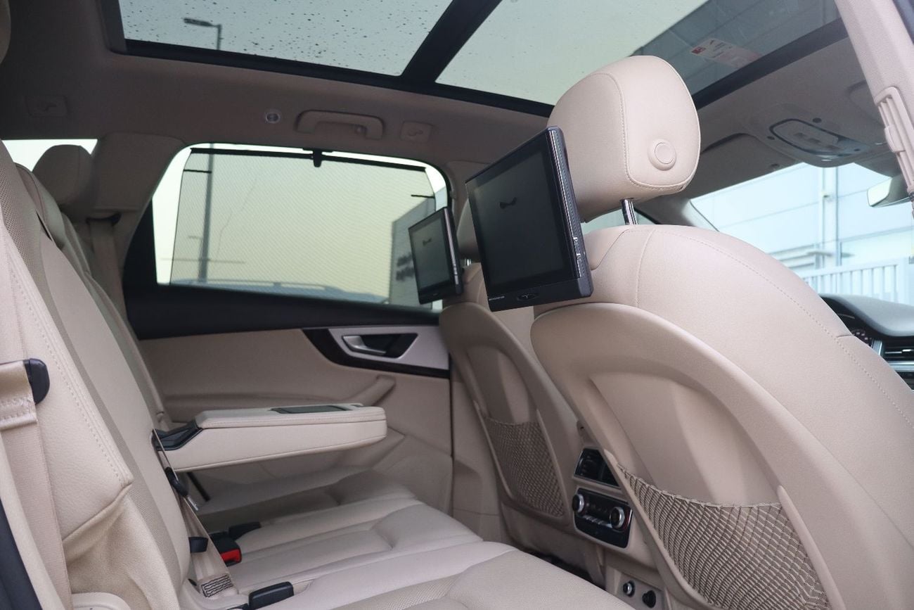 أودي Q7 55 TFSI