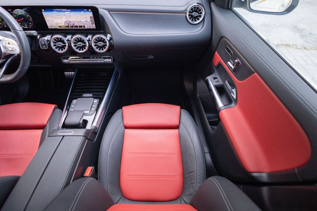 Mercedes-Benz GLA 200 Premium 1.4L