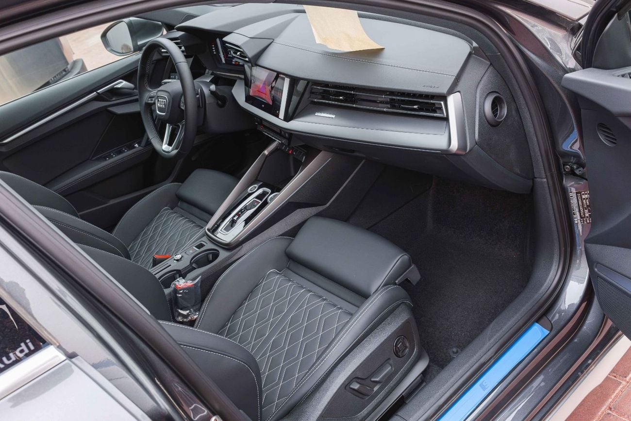 Audi A3 35 TFSI S-LINE Audi A3 1.5T 35 TFSI S-Tronic Sedan 2025 Grey (FOR EXPORT)
