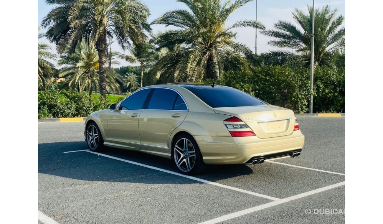 مرسيدس بنز S 63 AMG السياره بحاله جيده جدا لا تحتاج إلى أي مصاريف